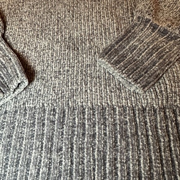 Cozy Vintage 90s Chenille Sweater - Picture 3 of 5